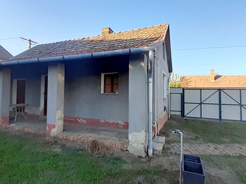 Derecske Eladó Ház Esze Tamás utca 8